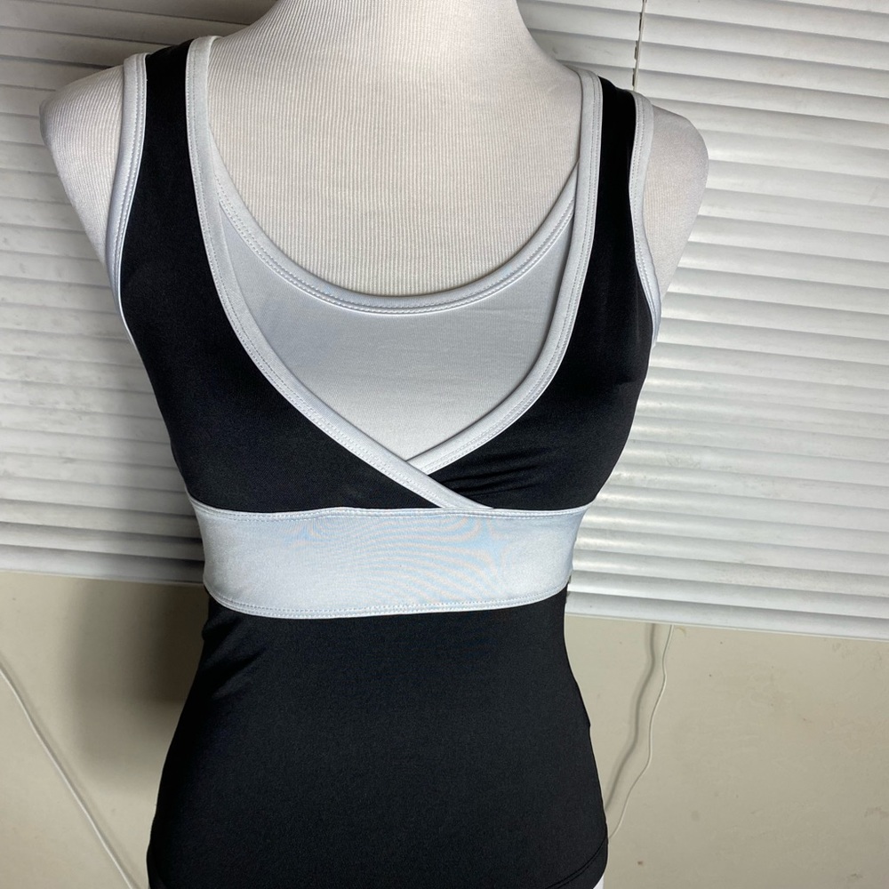 Nordictrack women’s stretchy active wear sports top small